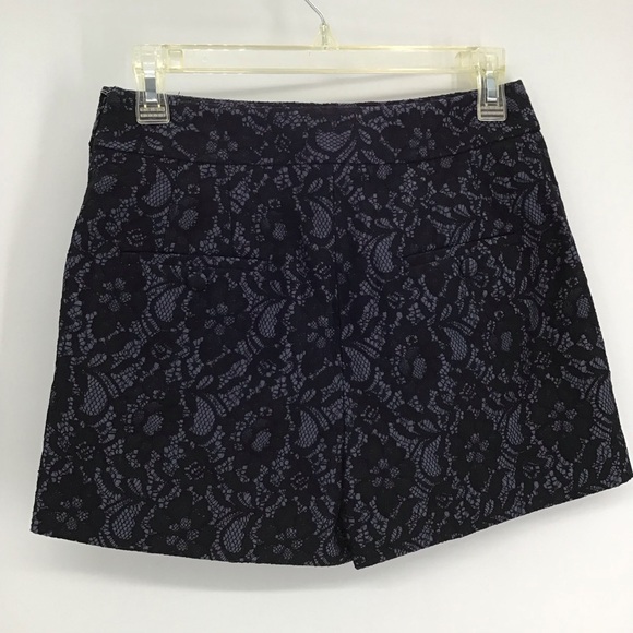 Express Lace Floral Flat Front Side Zip Pocket Shorts Black/Blue Size 4 - Picture 2 of 7